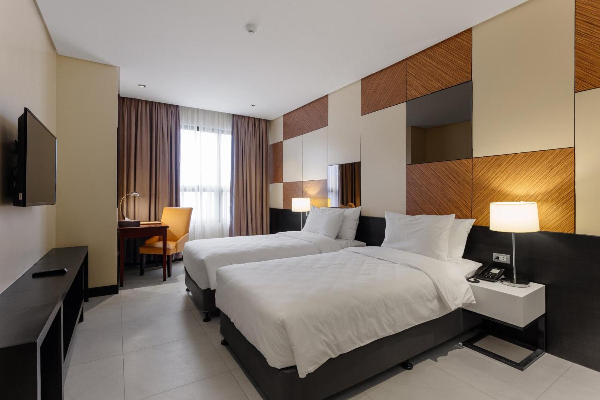 Summit Hotel Tacloban Eksteriør billede