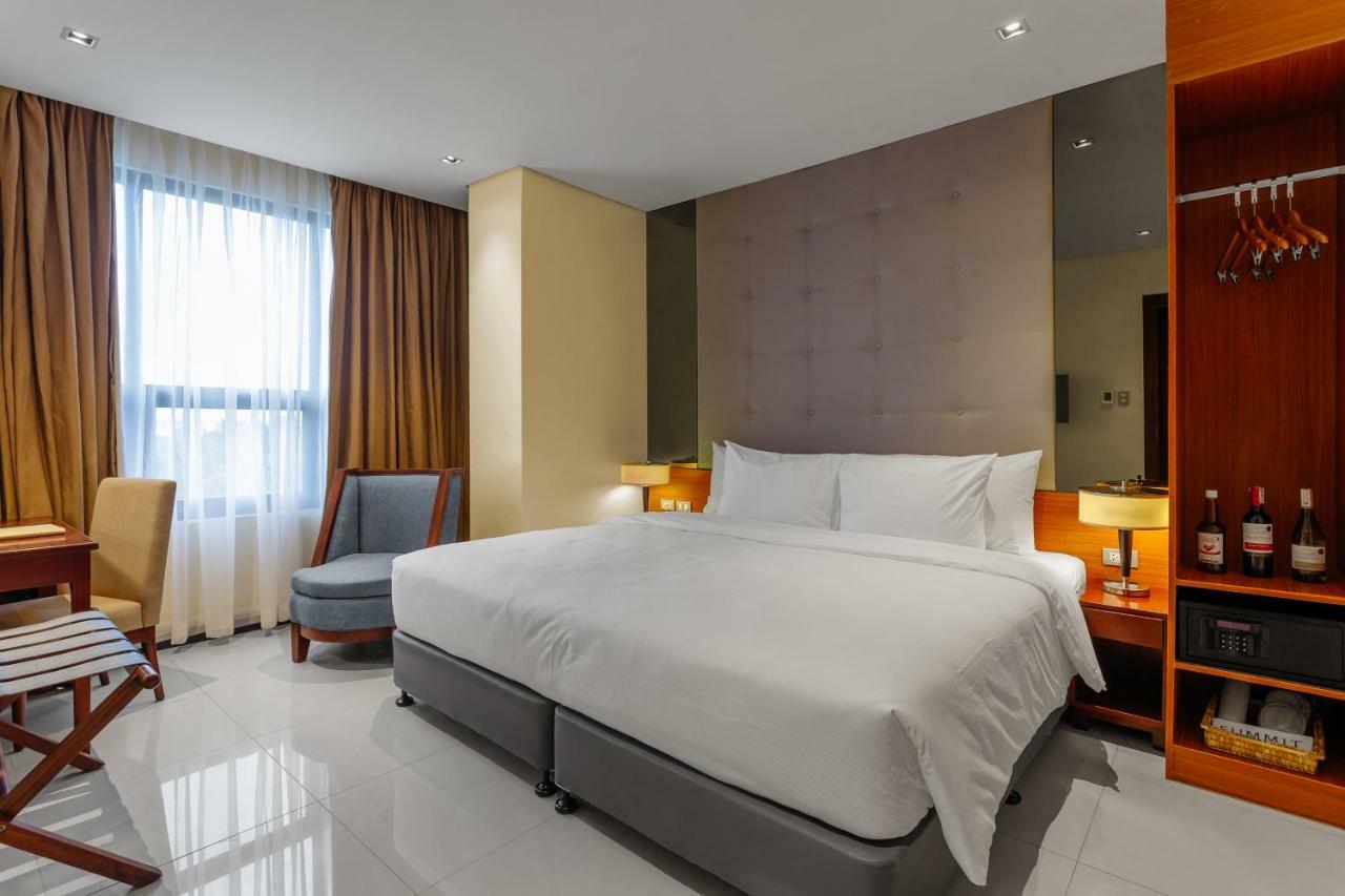 Summit Hotel Tacloban Eksteriør billede
