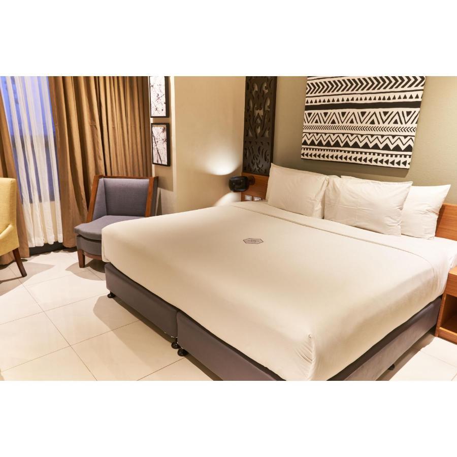 Summit Hotel Tacloban Eksteriør billede