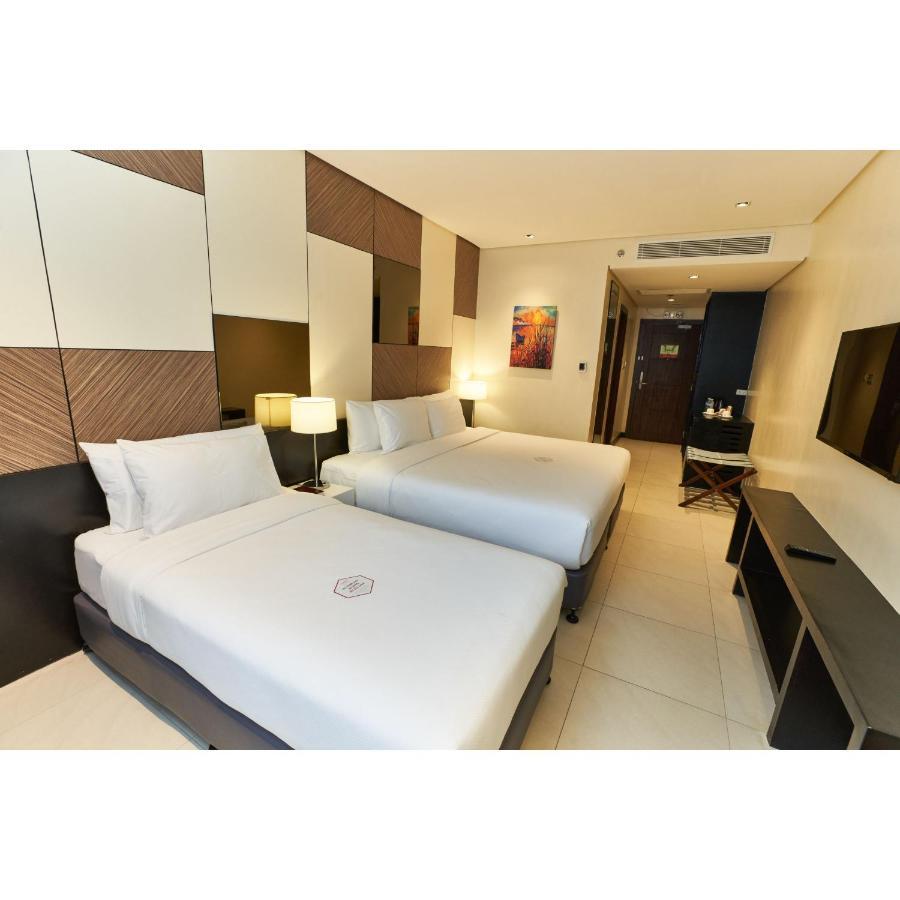 Summit Hotel Tacloban Eksteriør billede