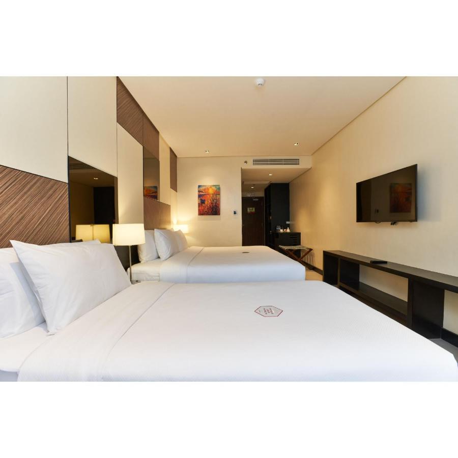 Summit Hotel Tacloban Eksteriør billede