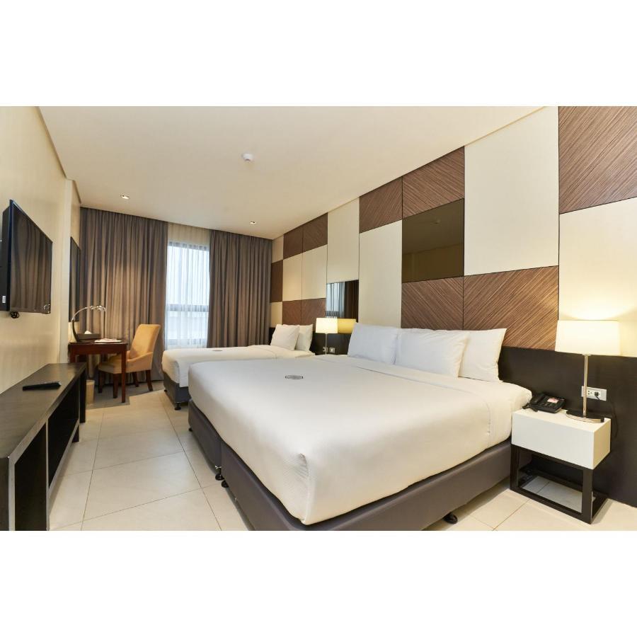 Summit Hotel Tacloban Eksteriør billede