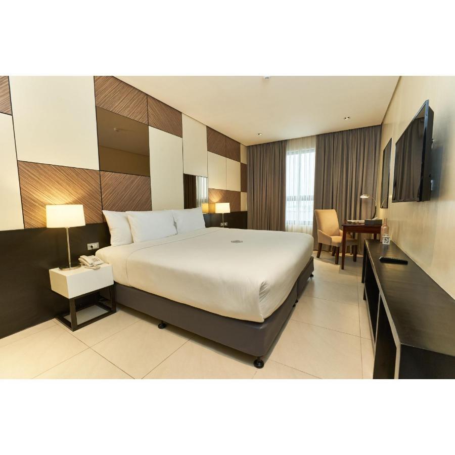 Summit Hotel Tacloban Eksteriør billede